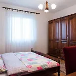Apartment Romana