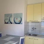 Romana * Postira