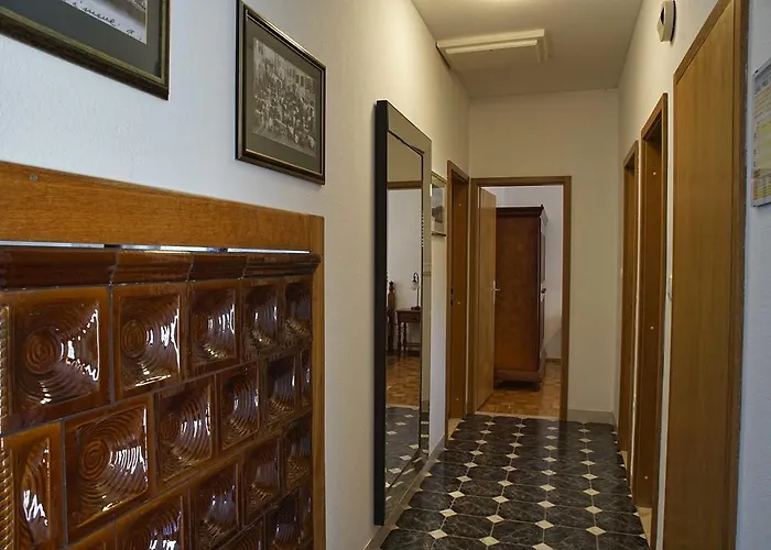Romana * Postira