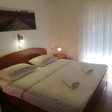 Romana * بوستيرا