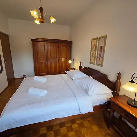 Romana Apartmán Postira
