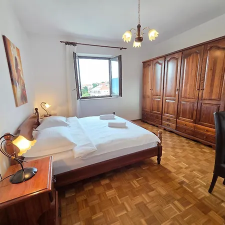 Romana * Postira