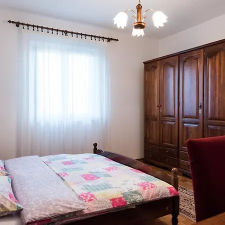 Apartament Romana