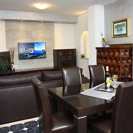 Romana Apartmán