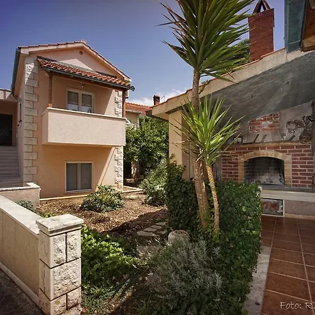 Romana Apartmán Postira