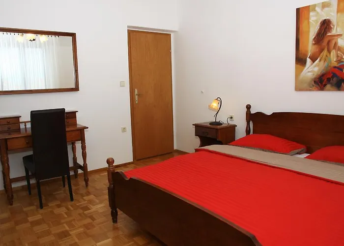 Romana Apartman *