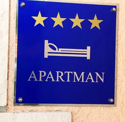 Romana Apartman Postira